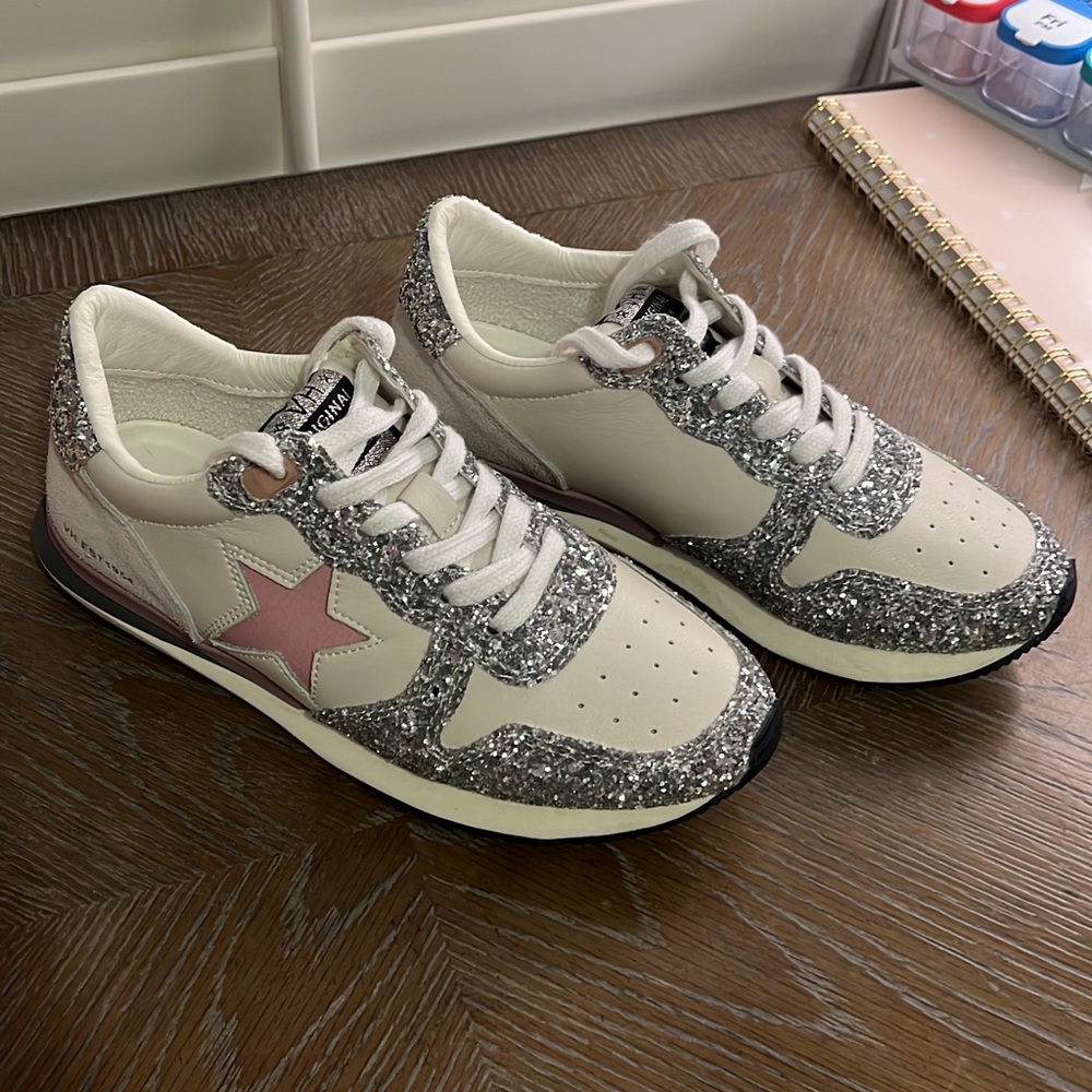 Vintage Havanas. Size 7. Possibly worn twice. Excellent condition!